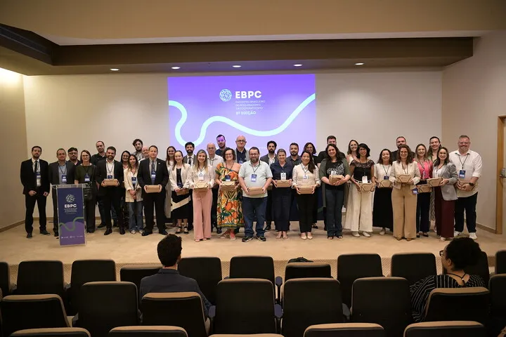 Artigo do 8&ordm; EBPC avalia efici&ecirc;ncia das cooperativas de cr&eacute;dito