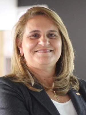 Silvia Maria Fonseca Silveira Massruh&aacute;