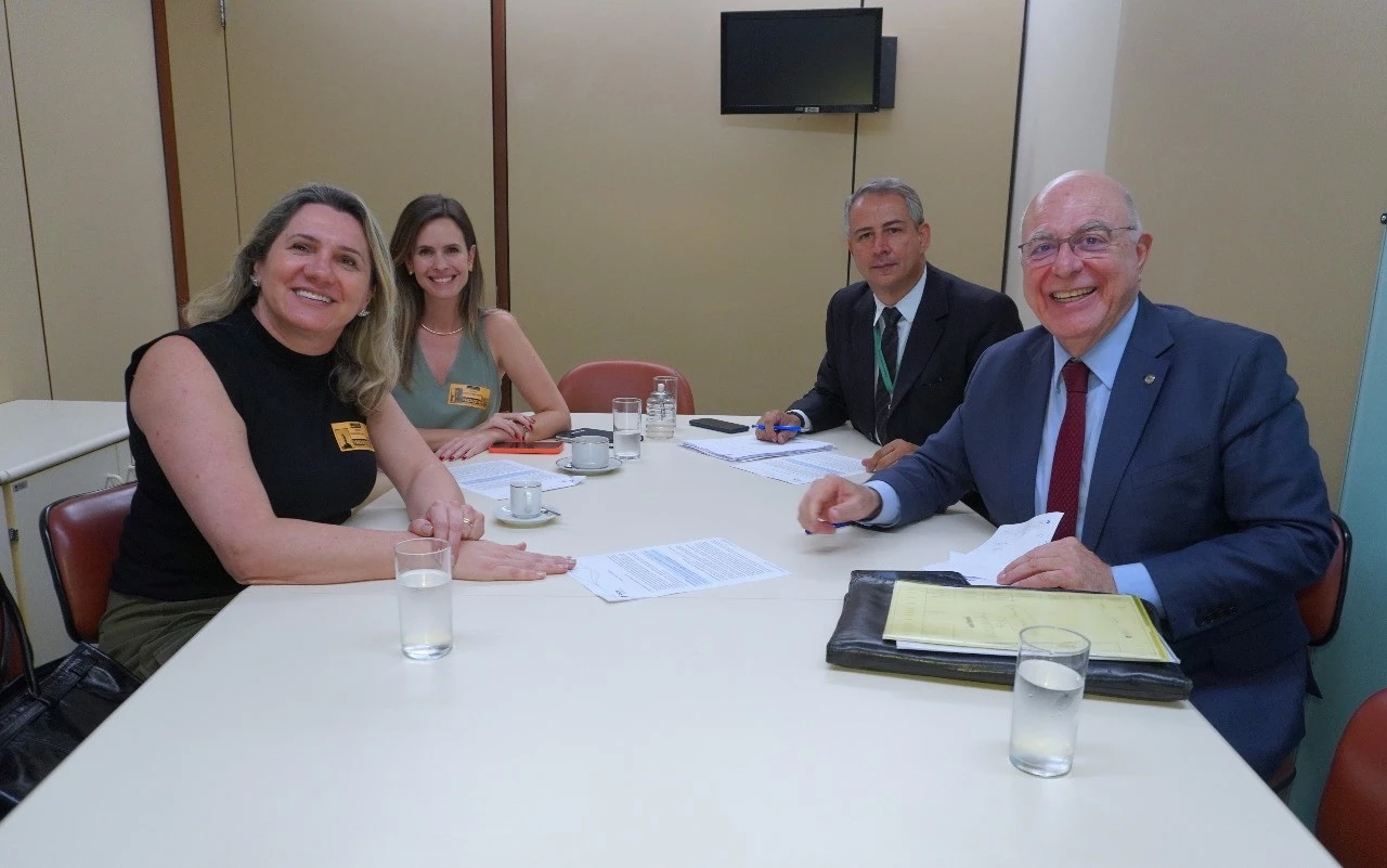 Representantes do Sistema OCB e deputado Arnaldo Jardim se reúnem para tratar temas ambientais que impactam o cooperativismo 