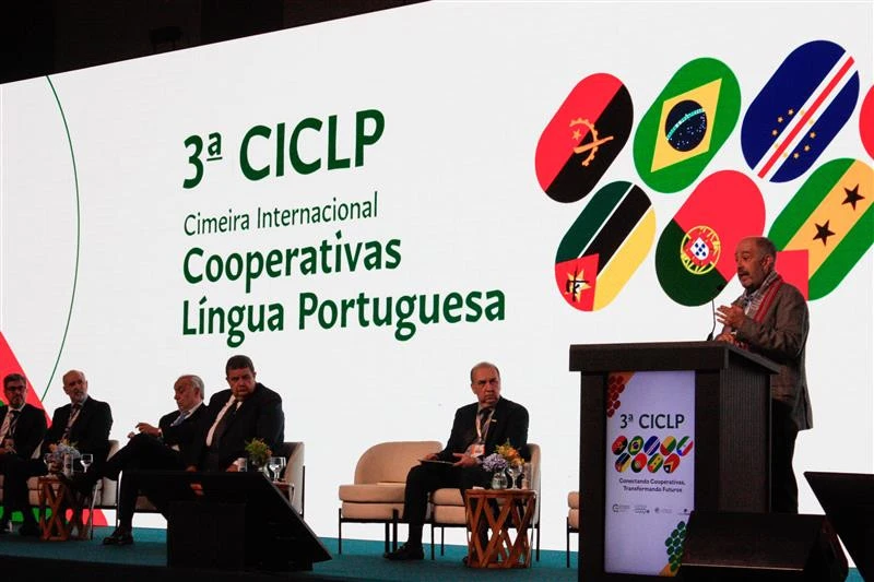 Sistema OCB inspira uni&atilde;o na 3&ordf; Cimeira das Cooperativas Lus&oacute;fonas 