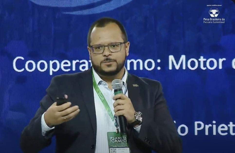 Representante do Sistema OCB no F&oacute;rum, Jo&atilde;o Prieto