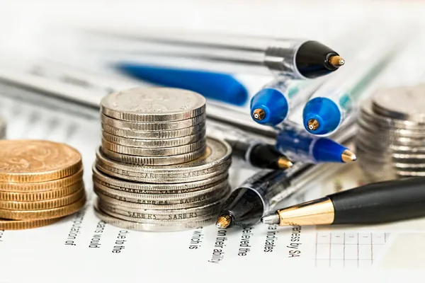 Educa&ccedil;&atilde;o e finan&ccedil;as de m&atilde;os dadas