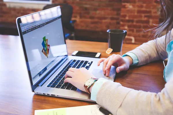 Como usar o marketing de performance para impulsionar as vendas nas cooperativas