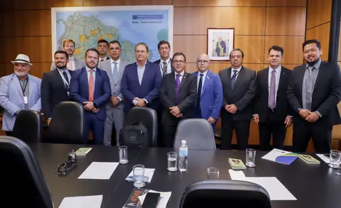Sistema OCB defende o coop em reunião sobre trabalho em feriados